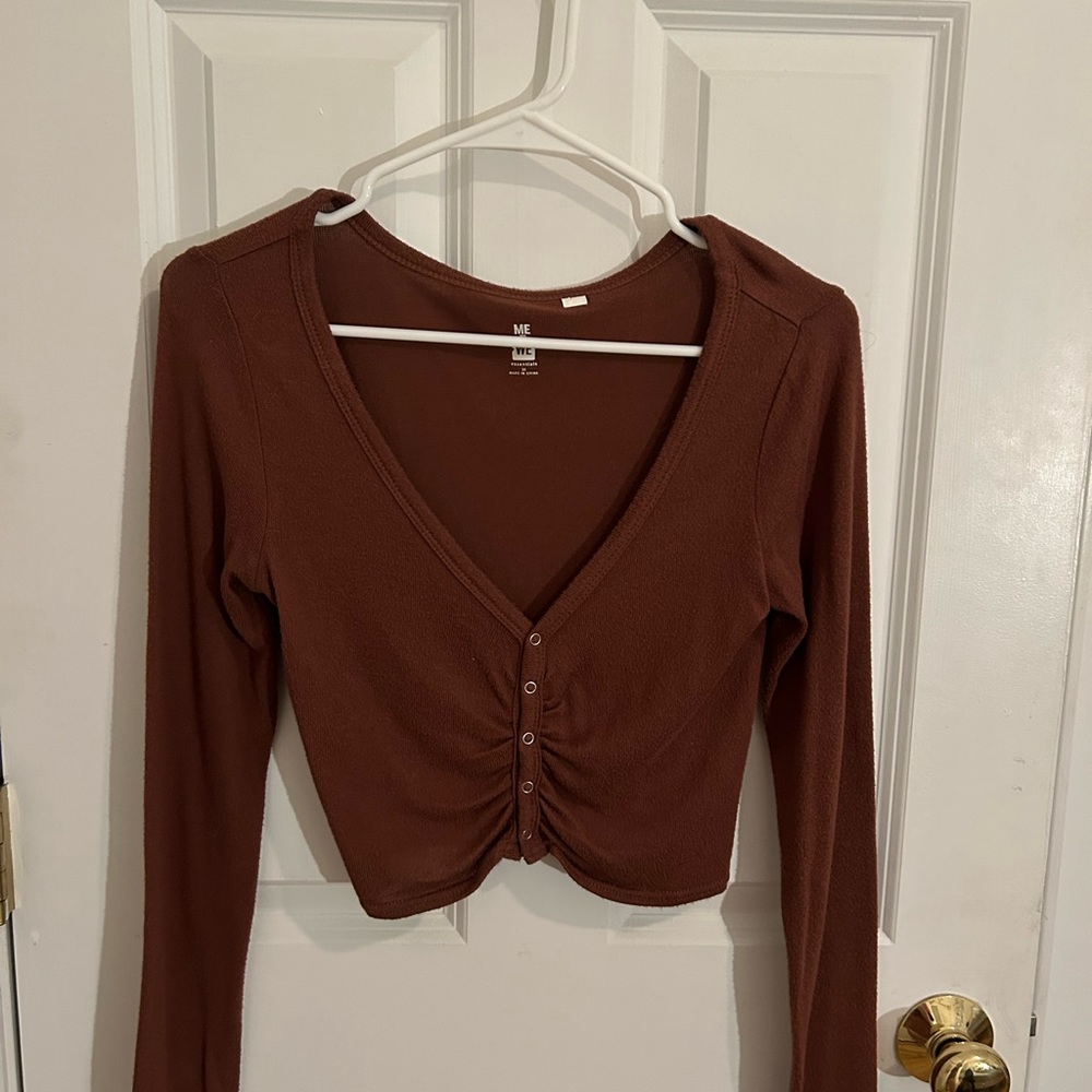 Me to we brown cropped long sleeve